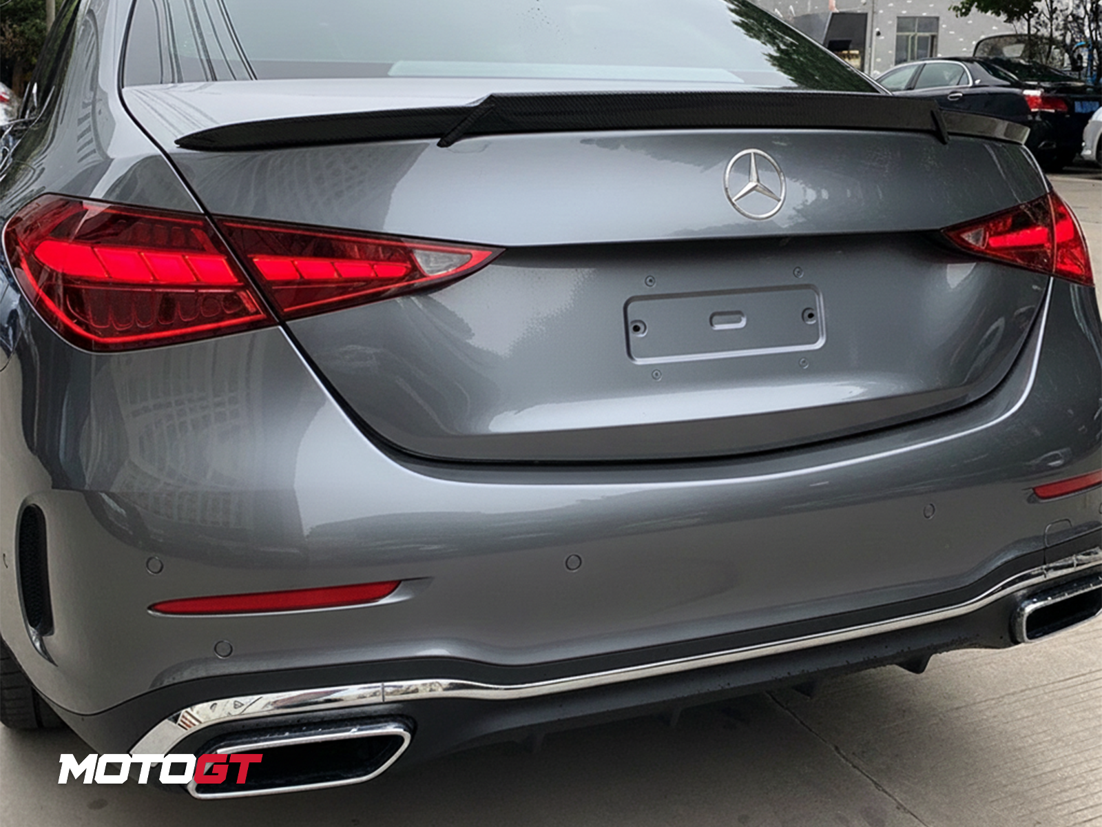 جناح خلفي أسود من الفئة C — 4